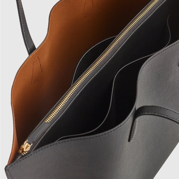 Quince Black Italian Leather Tote - Picture 2 of 11